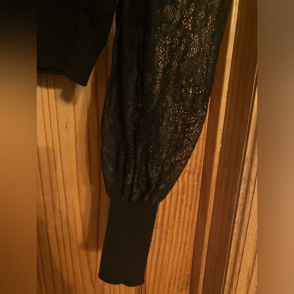 Lace top - Picture 5 of 8